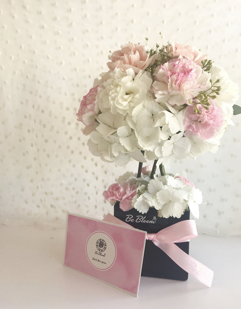 Fresh flower arrangement