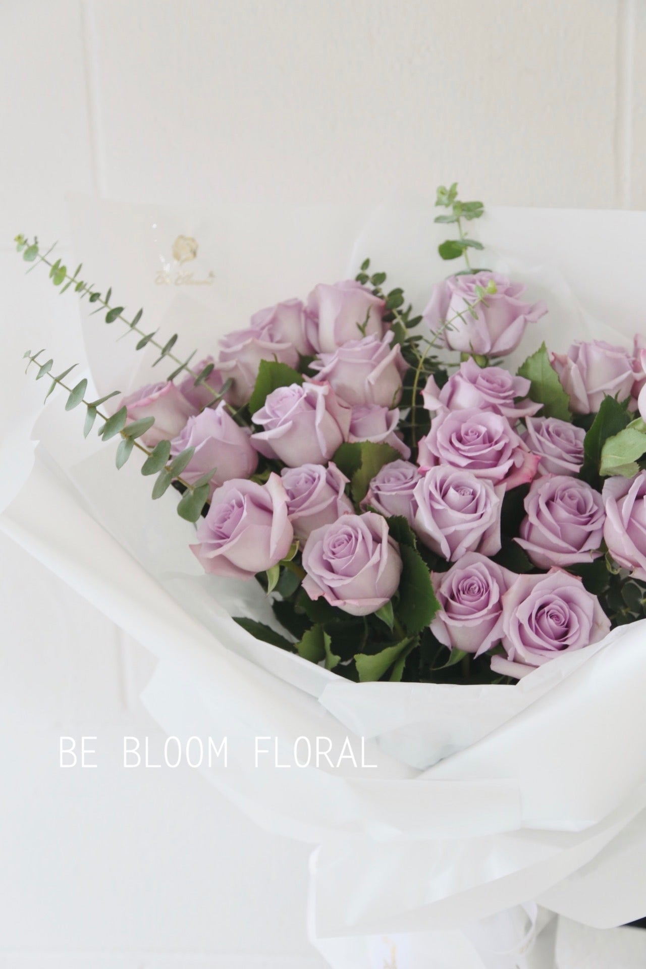 Be Bloom signature Rose Dozen