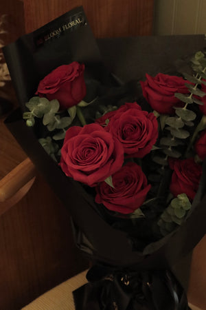 Be Bloom signature Rose Dozen