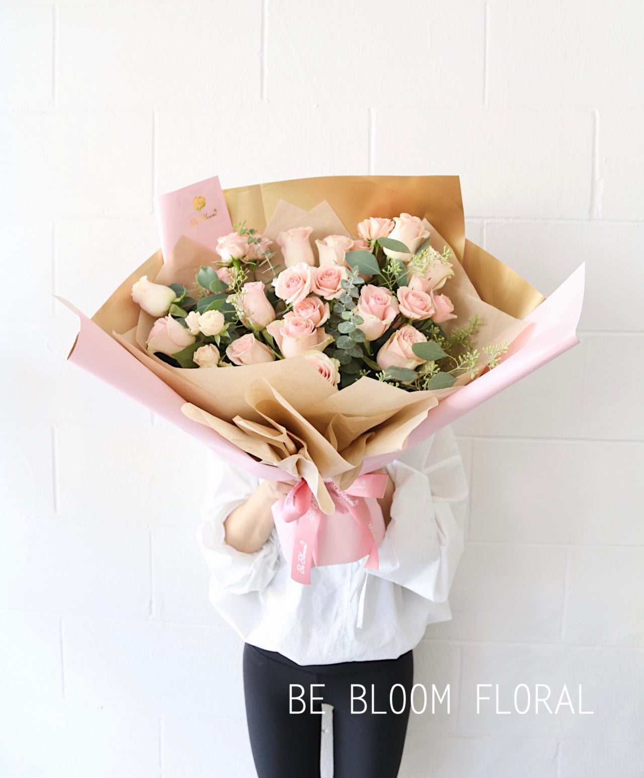 Be Bloom signature Rose Dozen
